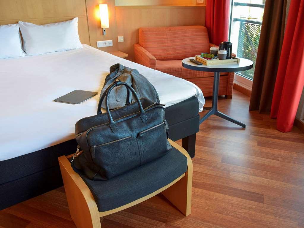 Ibis Nancy Centre Gare Et Congres Hotell Rum bild